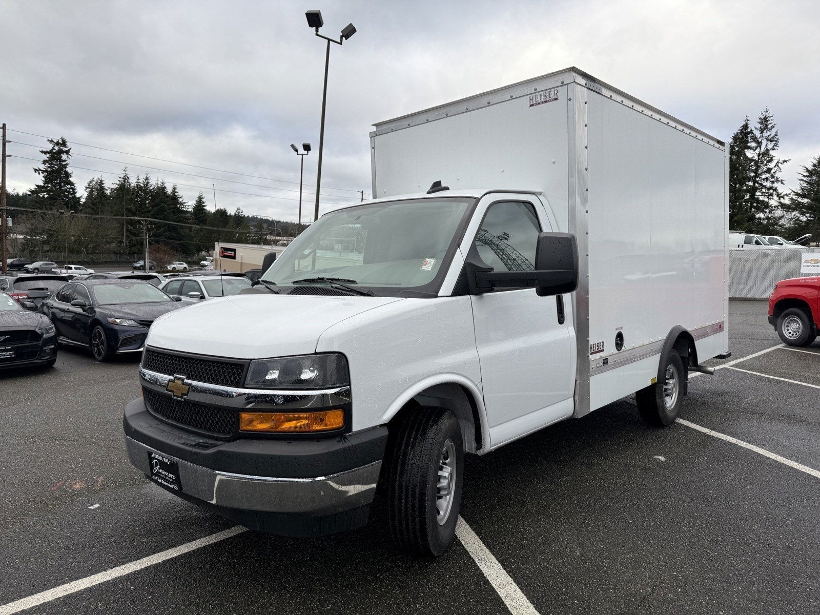 2024 Chevrolet Express Cutaway 3500 1WT