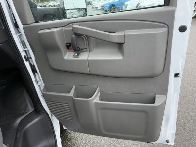 2024 Chevrolet Express Cutaway 3500 1WT