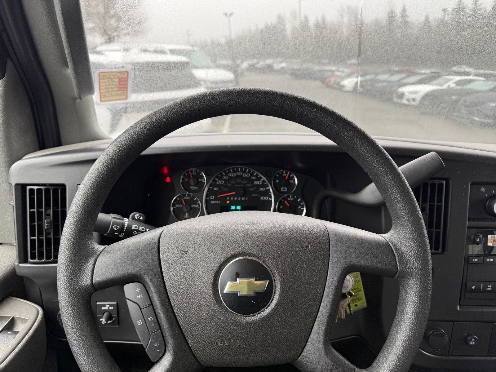 2024 Chevrolet Express Cutaway 3500 1WT