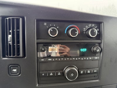 2024 Chevrolet Express Cutaway 3500 1WT