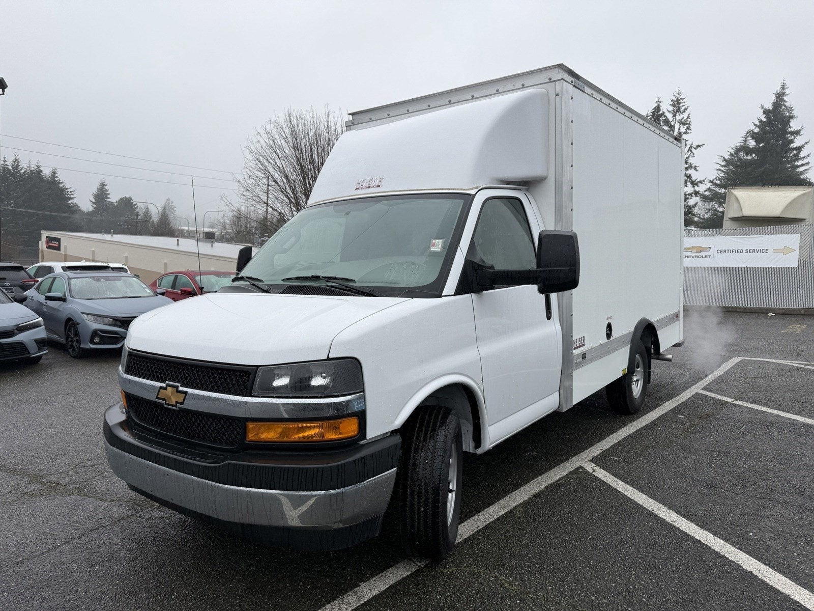 2024 Chevrolet Express Cutaway 3500 1WT