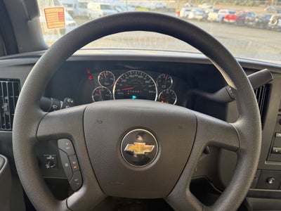 2025 Chevrolet Express Cutaway 3500 1WT