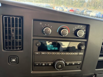 2025 Chevrolet Express Cutaway 3500 1WT