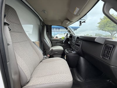 2024 Chevrolet Express Cutaway 3500 1WT
