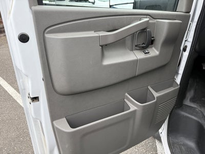 2024 Chevrolet Express Cutaway 3500 1WT