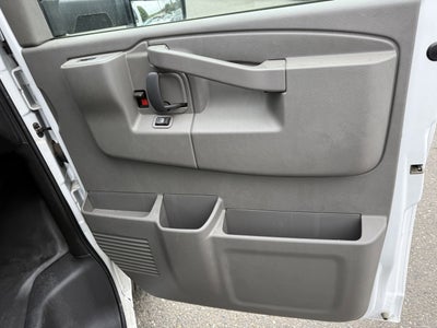 2024 Chevrolet Express Cutaway 3500 1WT