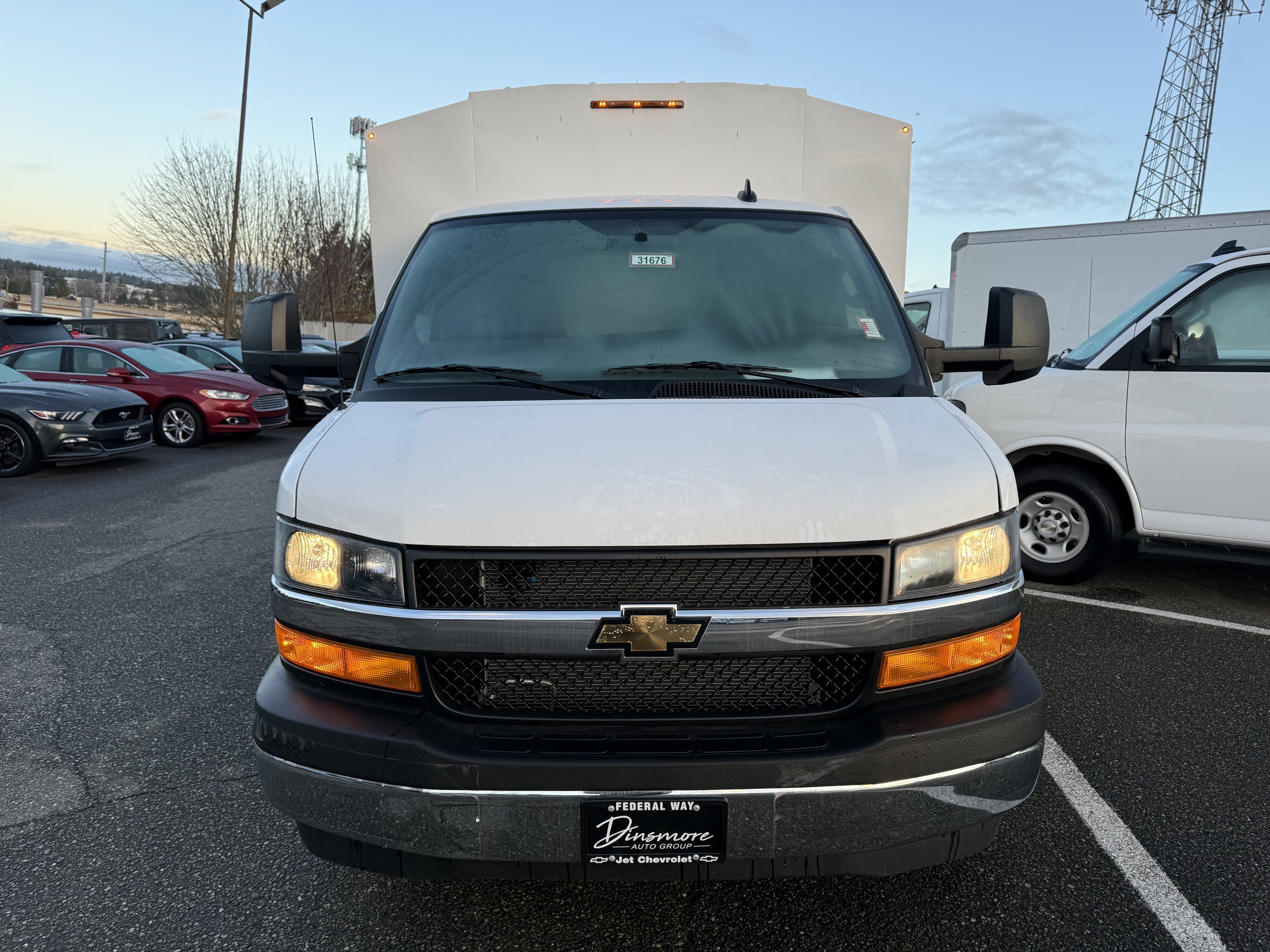 2025 Chevrolet Express Cutaway 3500 1WT