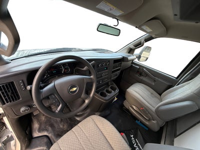 2025 Chevrolet Express Cutaway 3500 1WT