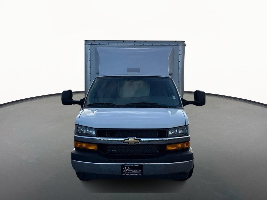 2025 Chevrolet Express Cutaway 3500 1WT
