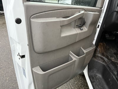 2025 Chevrolet Express Cutaway 3500 1WT