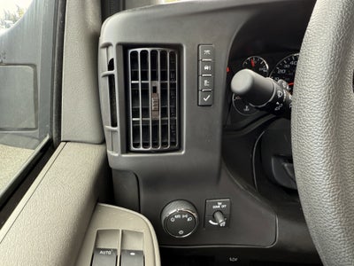 2024 Chevrolet Express Cutaway 4500 2WT