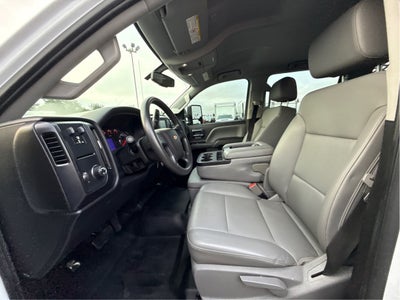2022 Chevrolet Silverado 5500 HD Work Truck