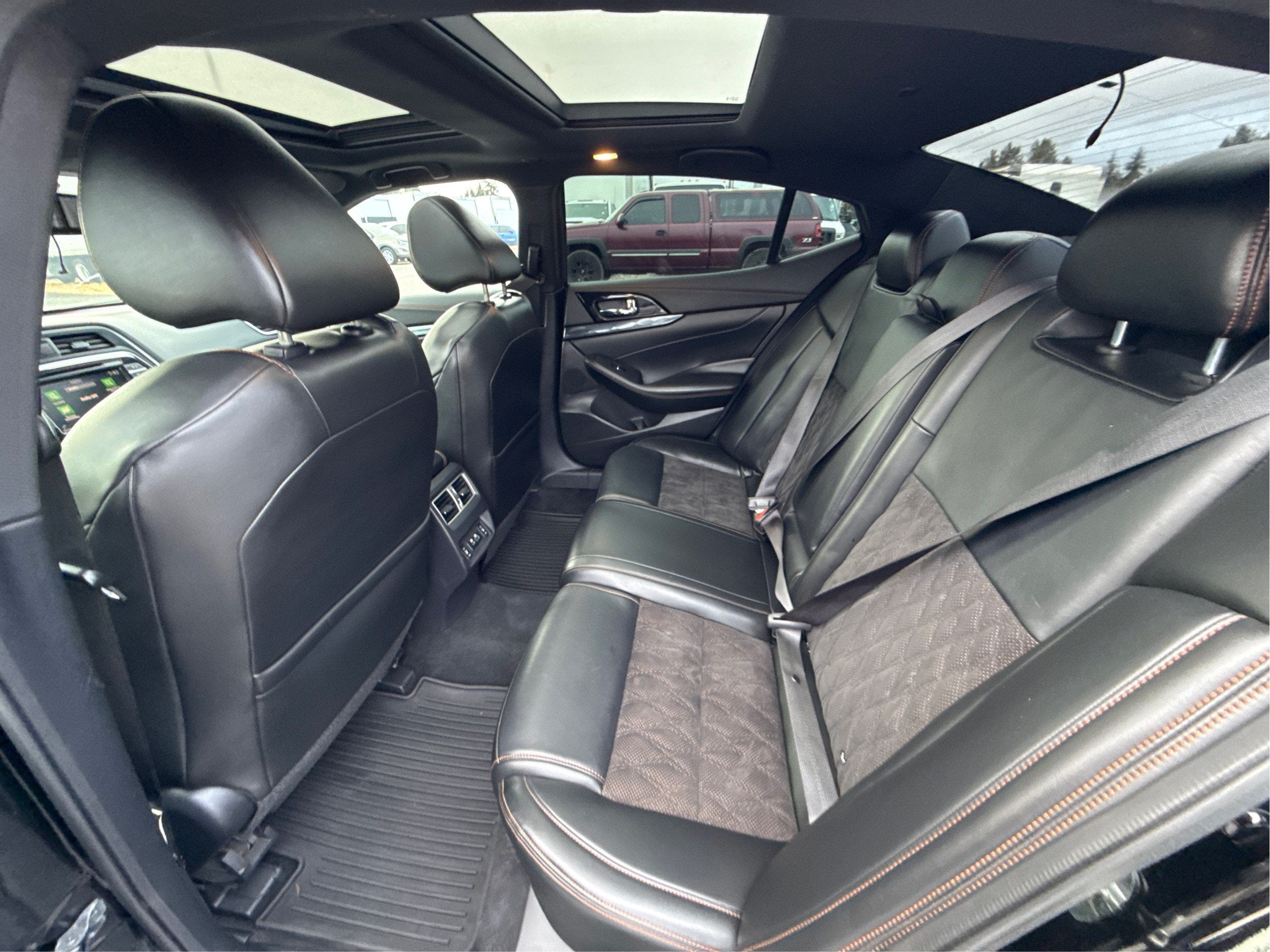 2020 Nissan Maxima SR