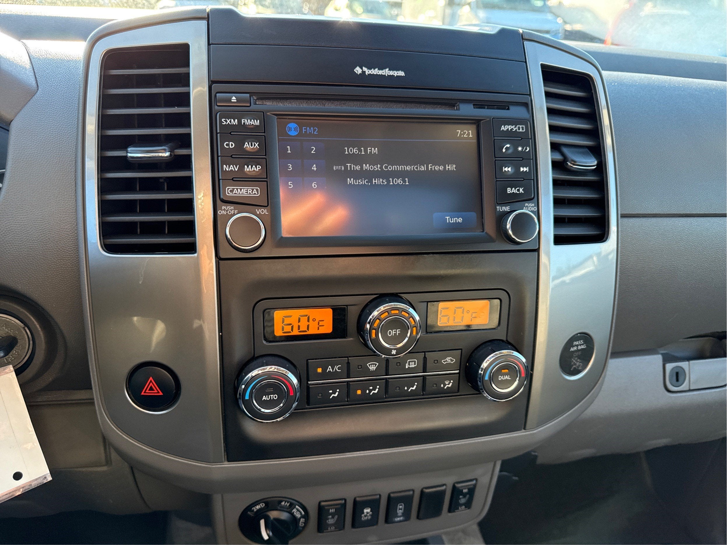 2015 Nissan Frontier SL
