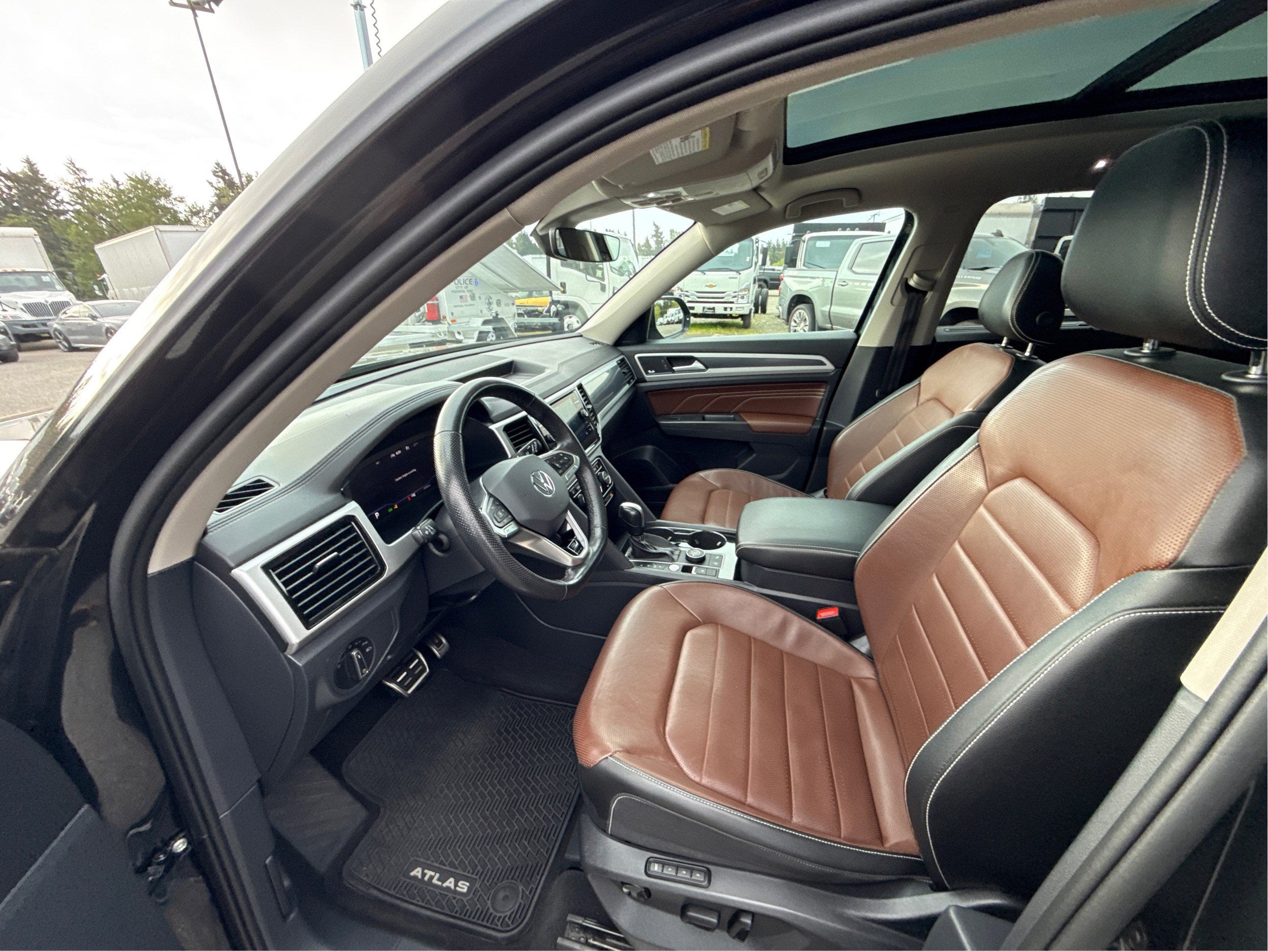 2023 Volkswagen Atlas 3.6L V6 SEL Premium R-Line