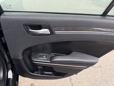 2020 Chrysler 300 Touring