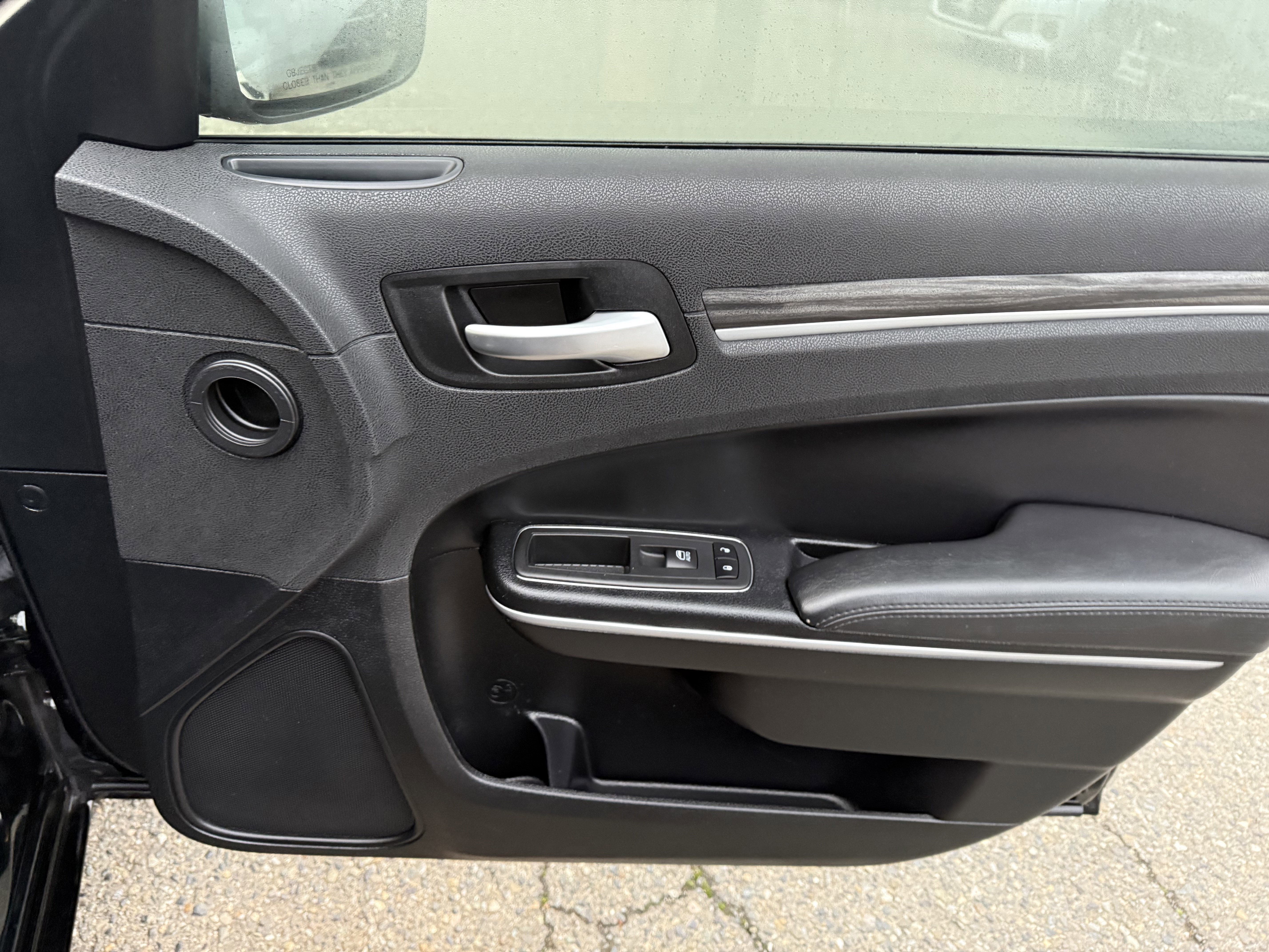 2020 Chrysler 300 Touring