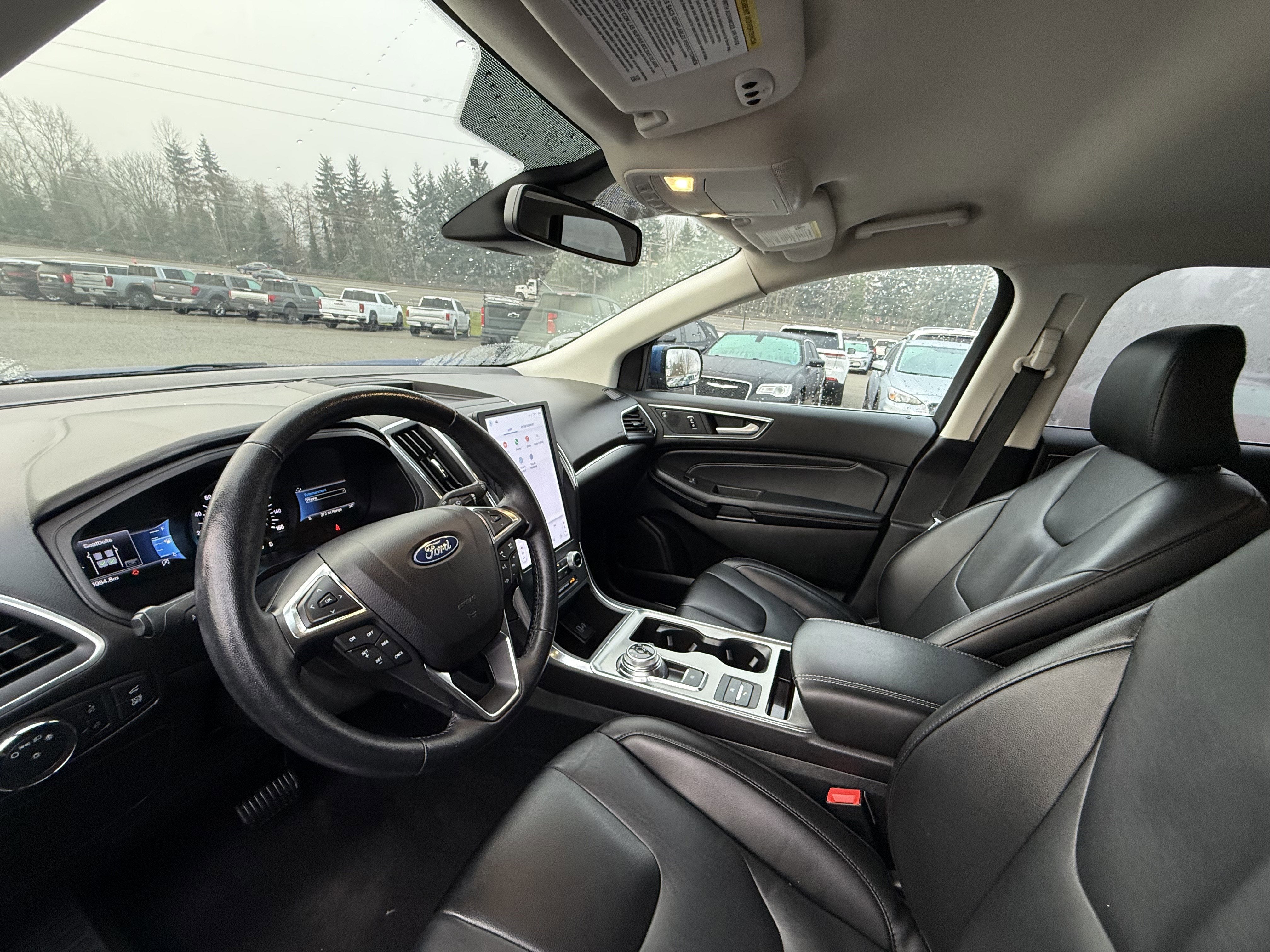 2022 Ford Edge Titanium