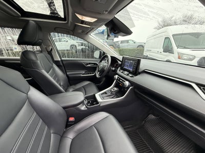 2022 Toyota RAV4 XLE Premium