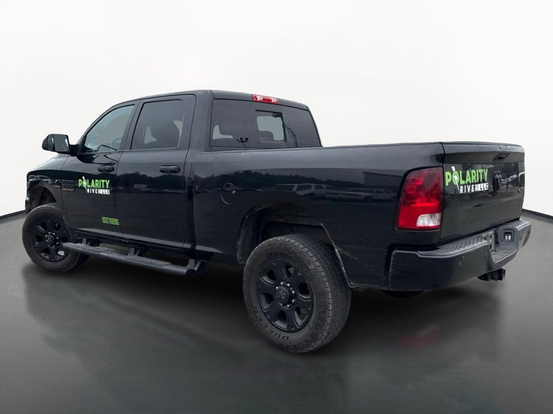 2017 RAM 3500 Big Horn Crew Cab 4x4 6'4" Box