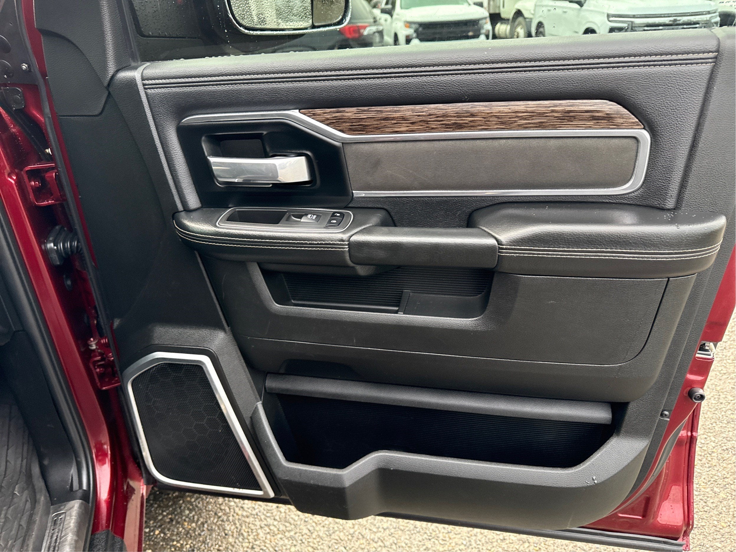 2021 RAM 3500 Laramie Crew Cab 4x4 8' Box