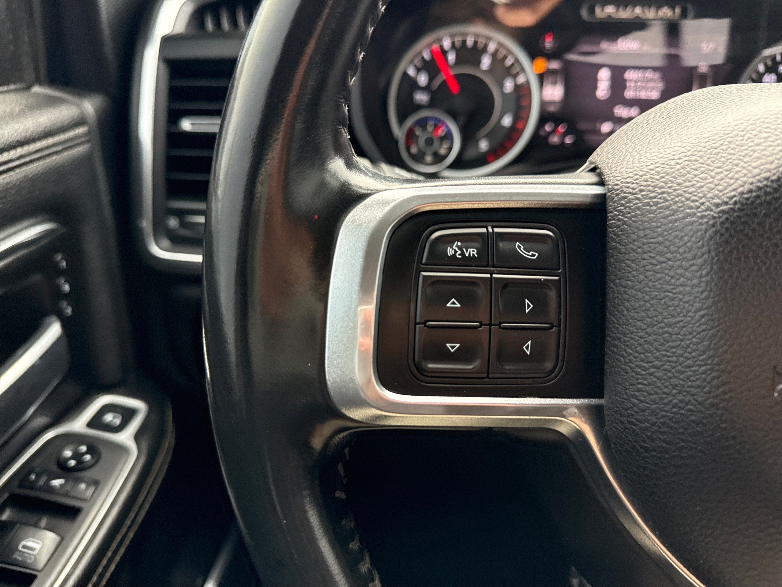 2021 RAM 3500 Laramie Crew Cab 4x4 8' Box