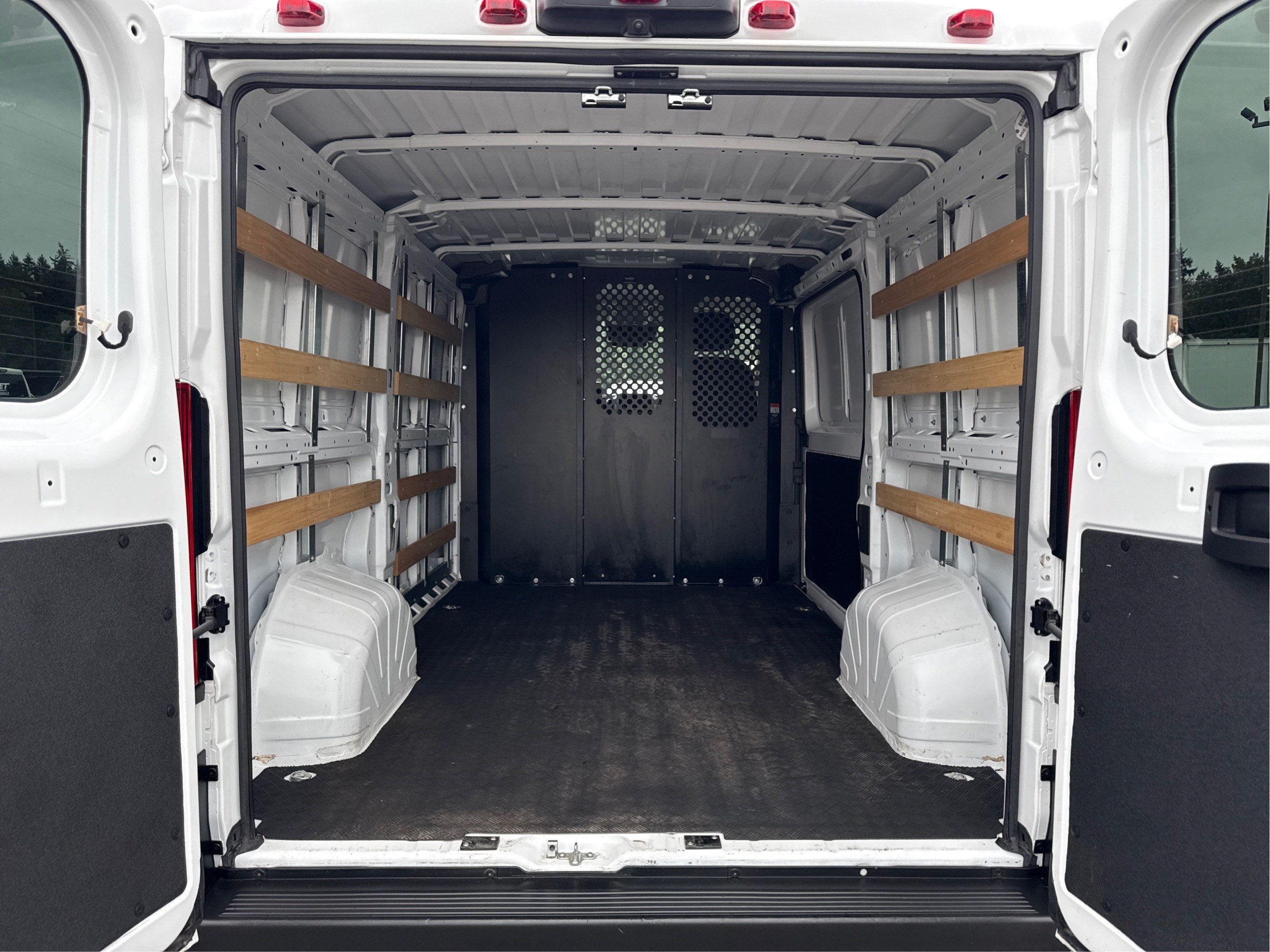 2025 RAM ProMaster Cargo Van Tradesman