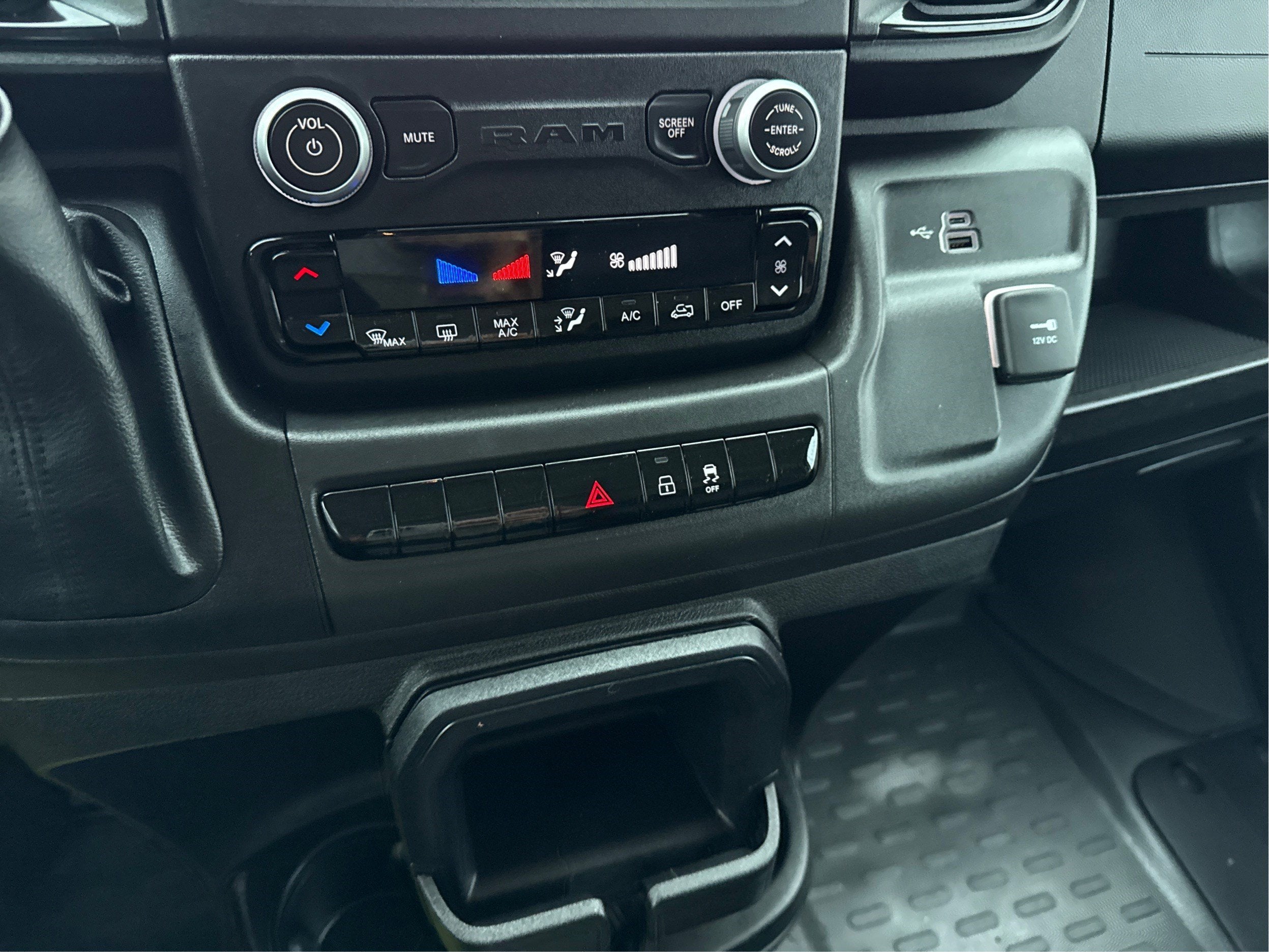 2022 RAM ProMaster Cargo Van 2500 LOW 136"