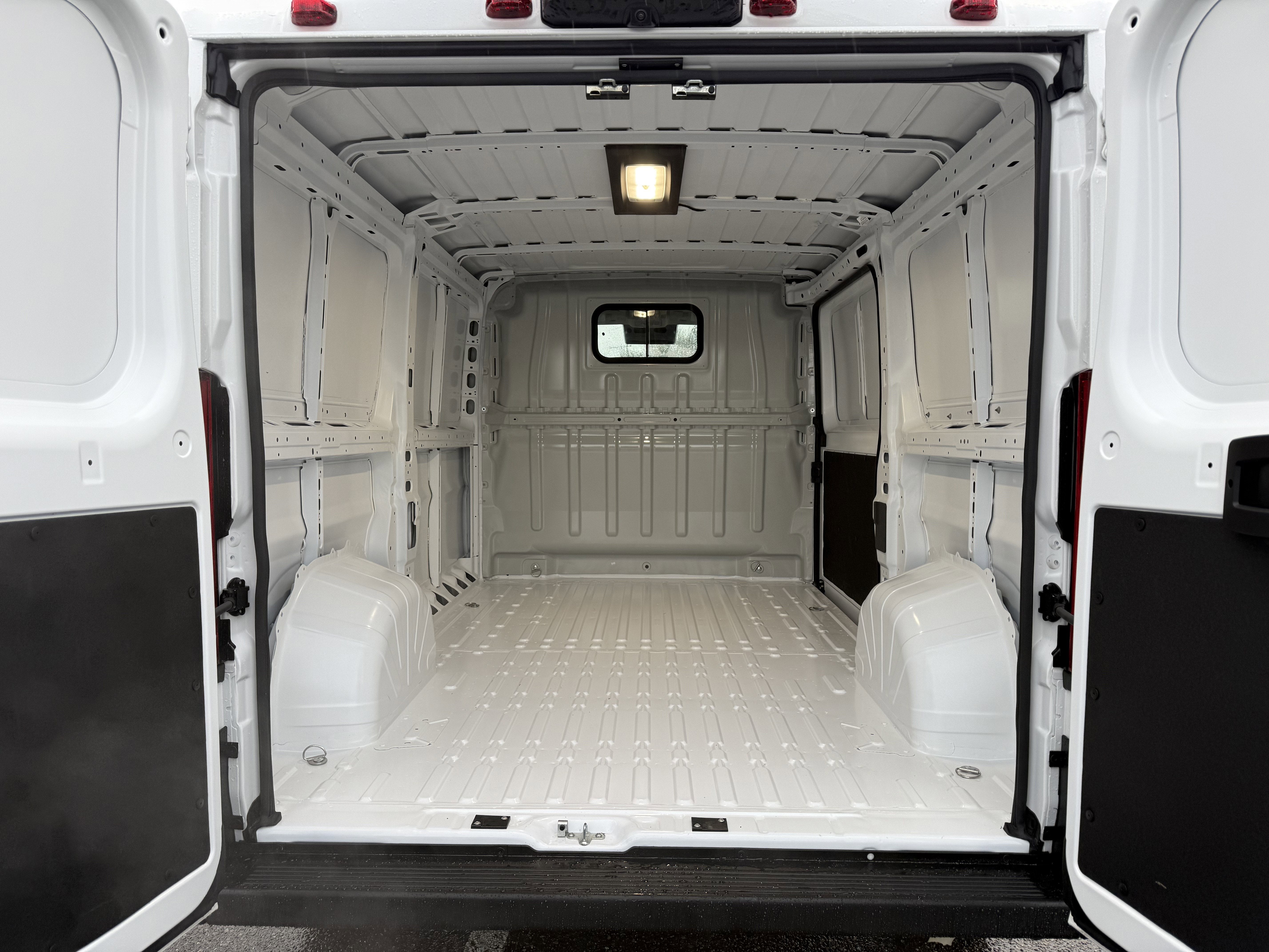 2024 RAM ProMaster 2500 Cargo Van Tradesman Low Roof 136" WB w/Pass Seat