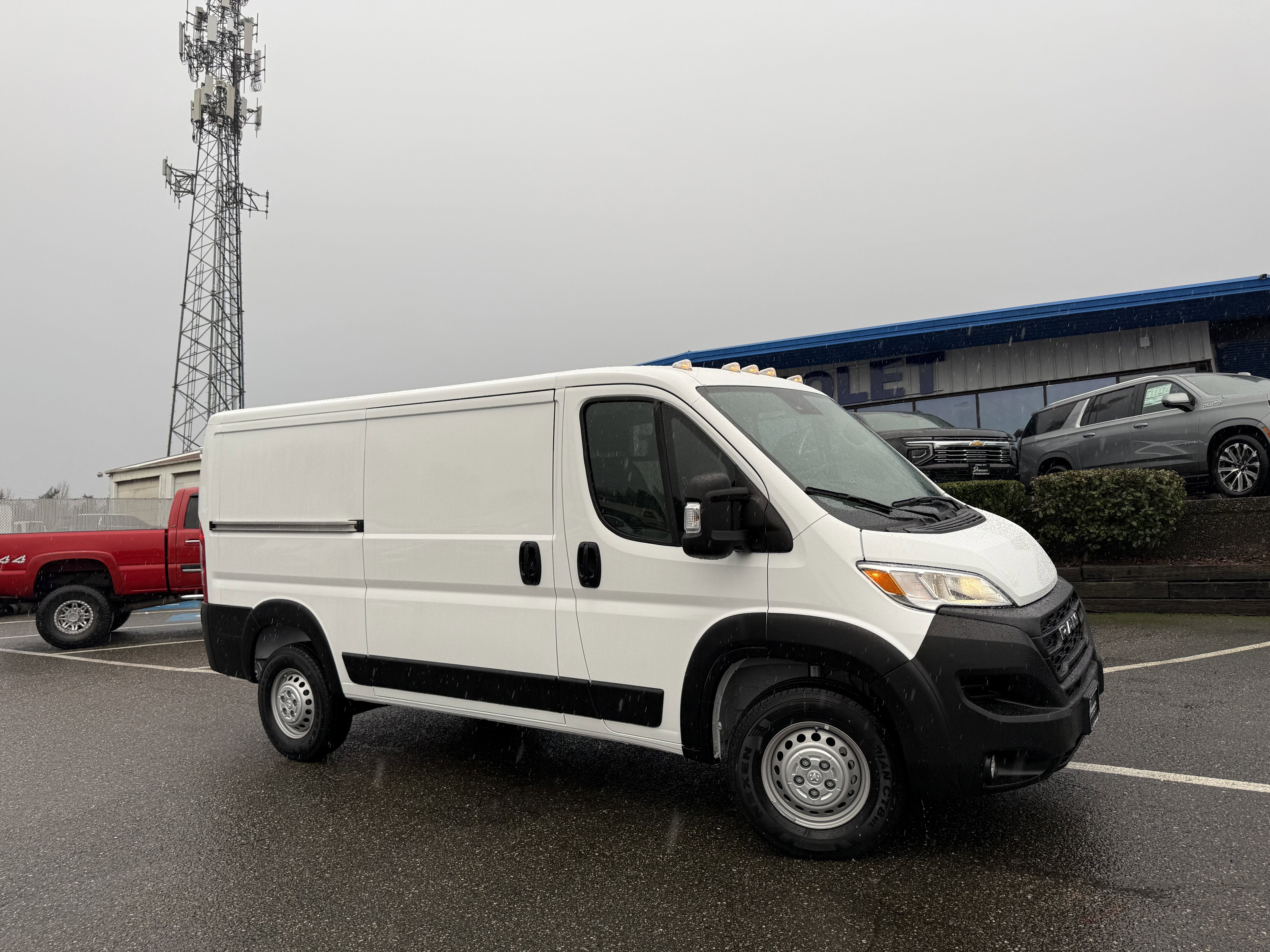 2024 RAM ProMaster 3500 Cargo Van Tradesman Low Roof 136" WB w/Pass Seat