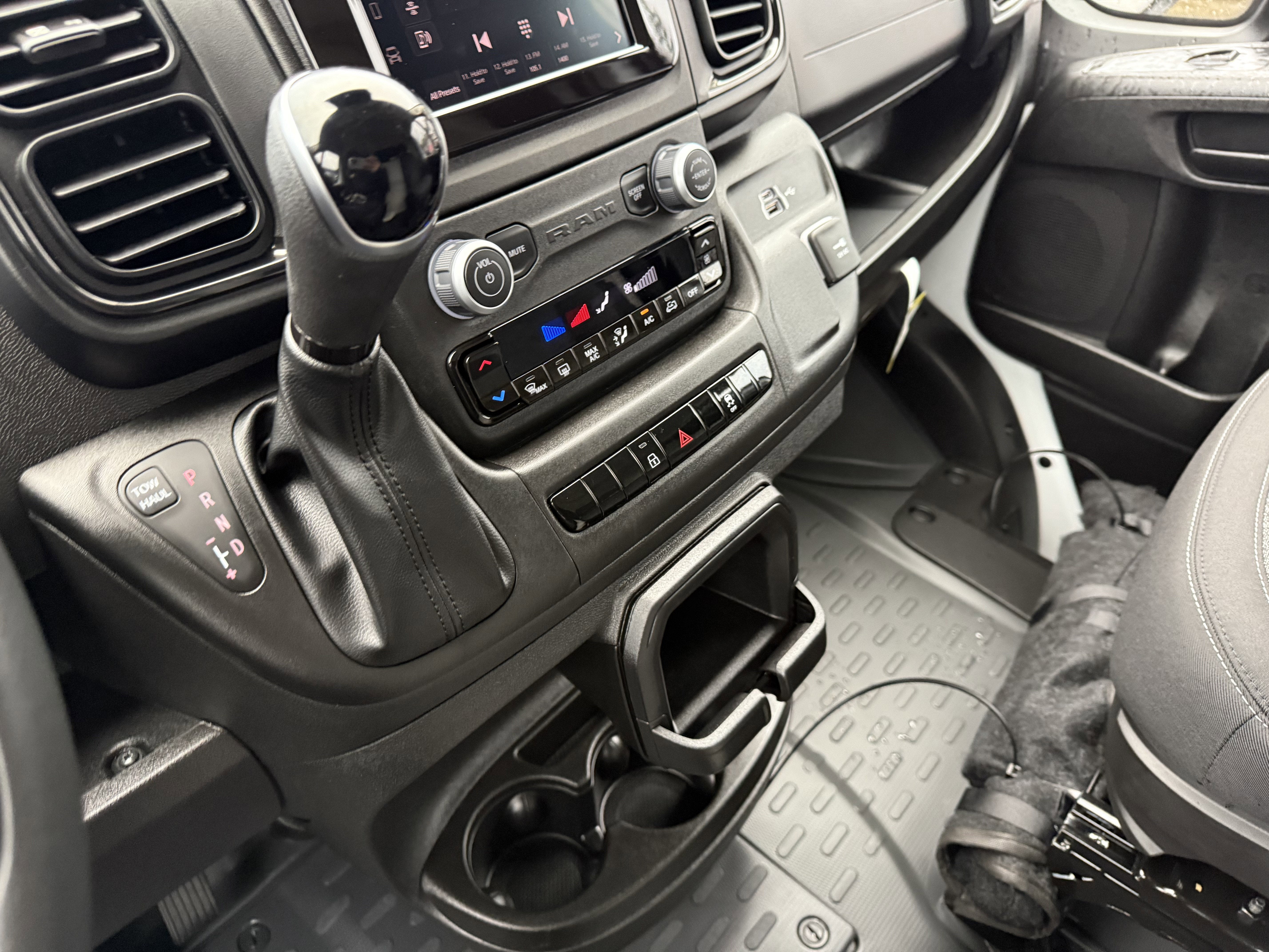 2024 RAM ProMaster 3500 Cargo Van Tradesman Low Roof 136" WB w/Pass Seat