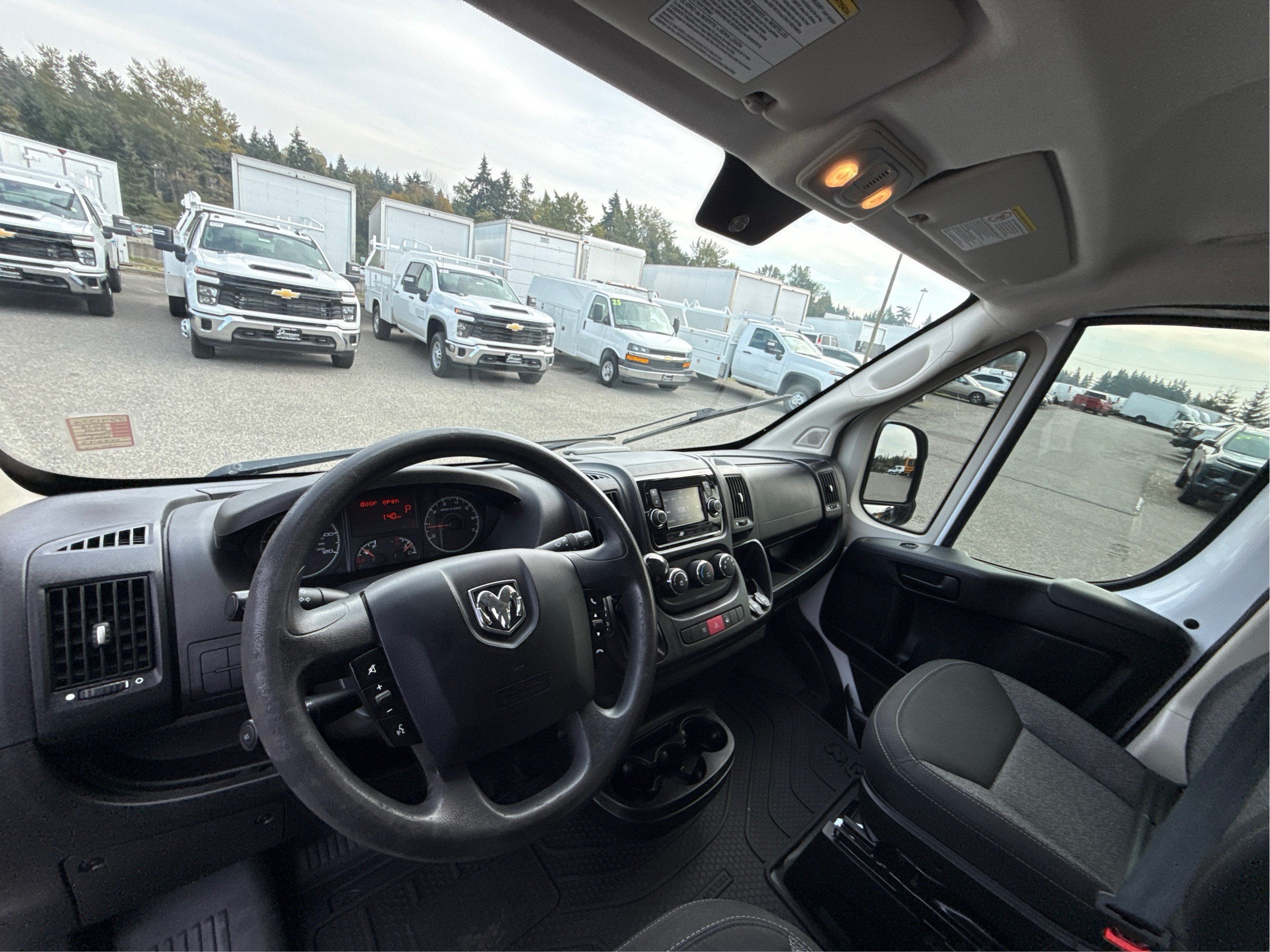 2018 RAM ProMaster Cargo Van 1500 HIGH RF 13