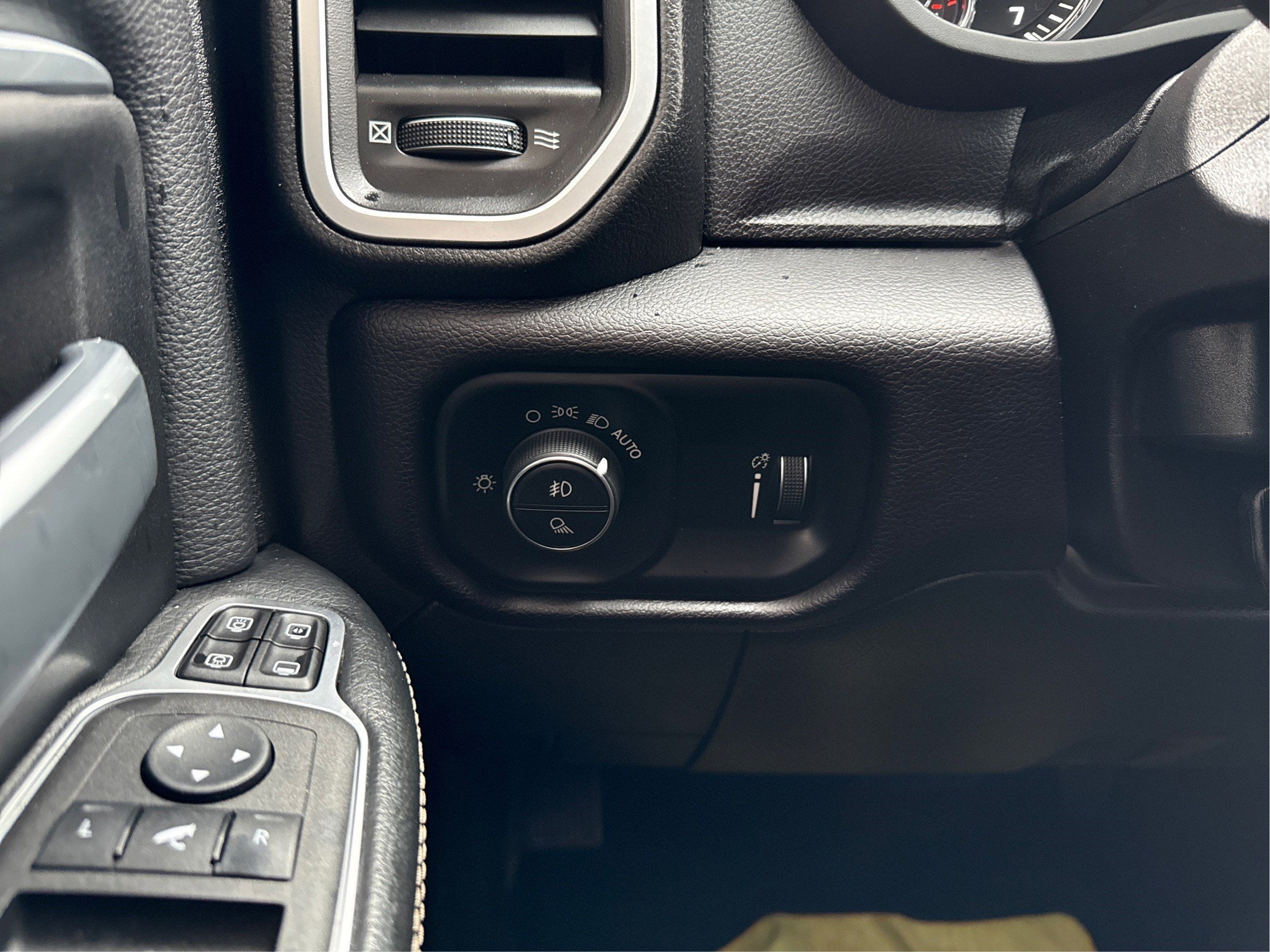 2024 RAM 2500 Big Horn Crew Cab 4x4 6'4" Box