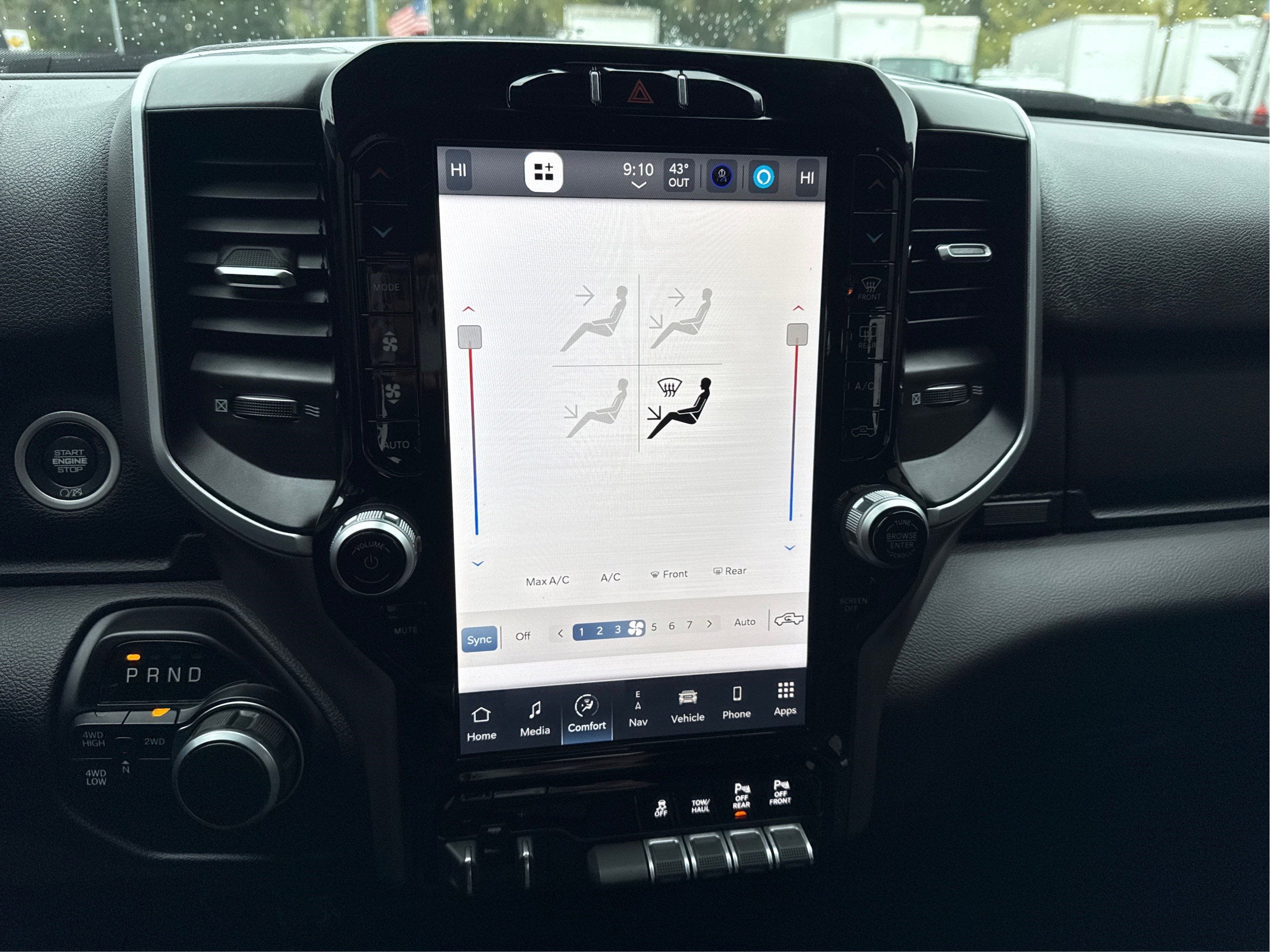 2024 RAM 2500 Big Horn Crew Cab 4x4 6'4" Box