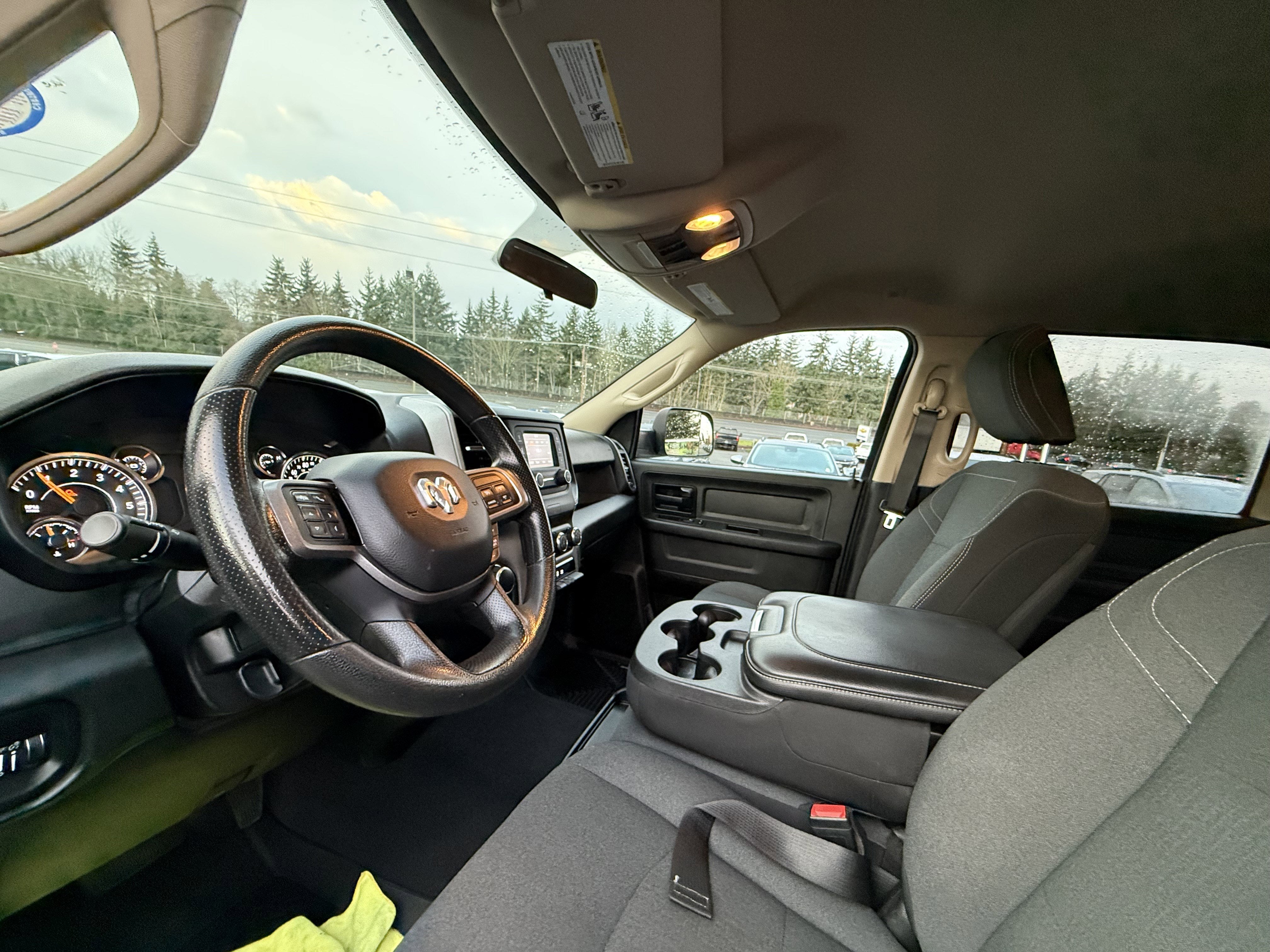 2020 RAM 2500 Tradesman Crew Cab 4X4 8' Box