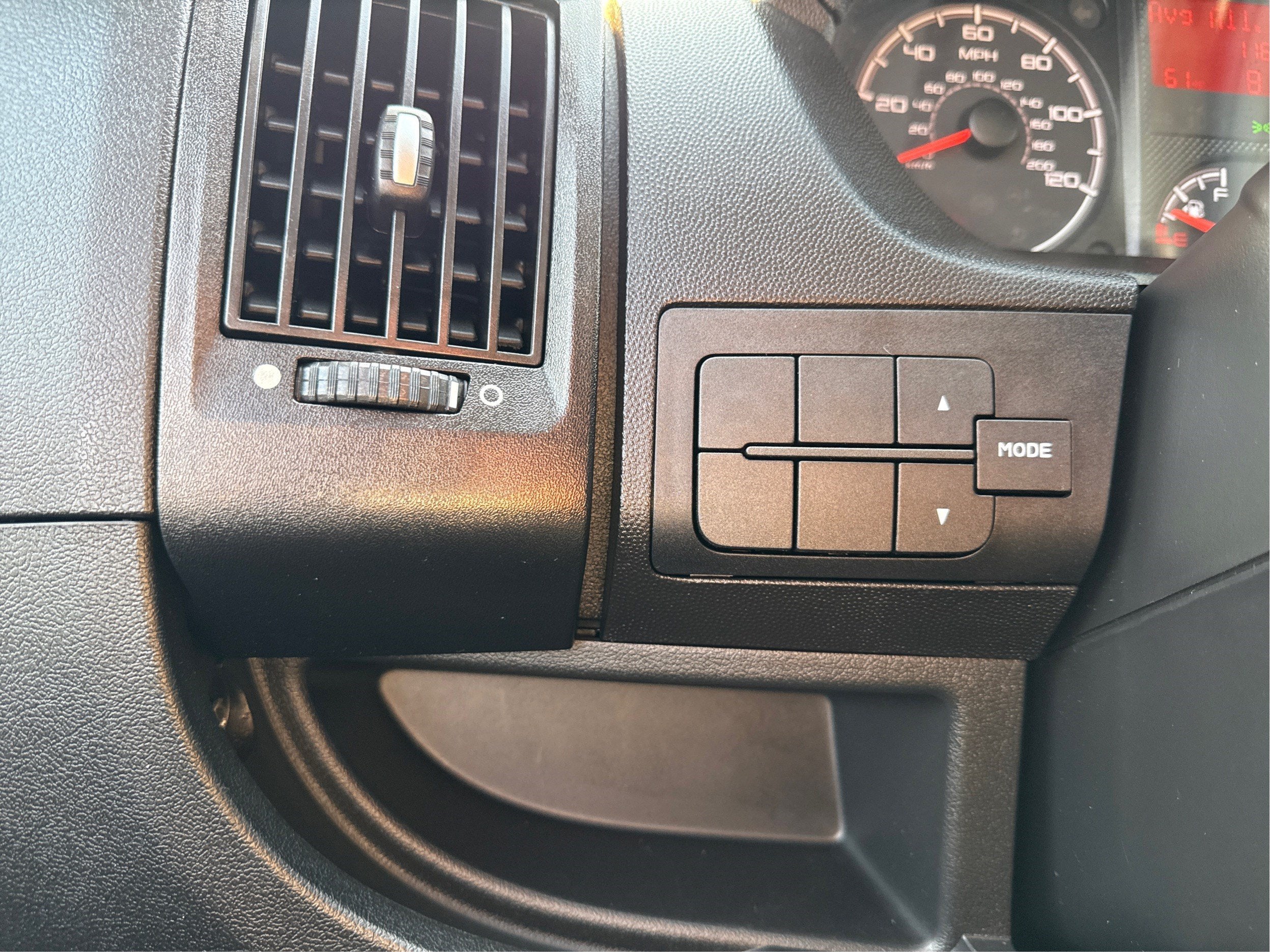 2018 RAM ProMaster Chassis Cab 3500 159" WB 104"