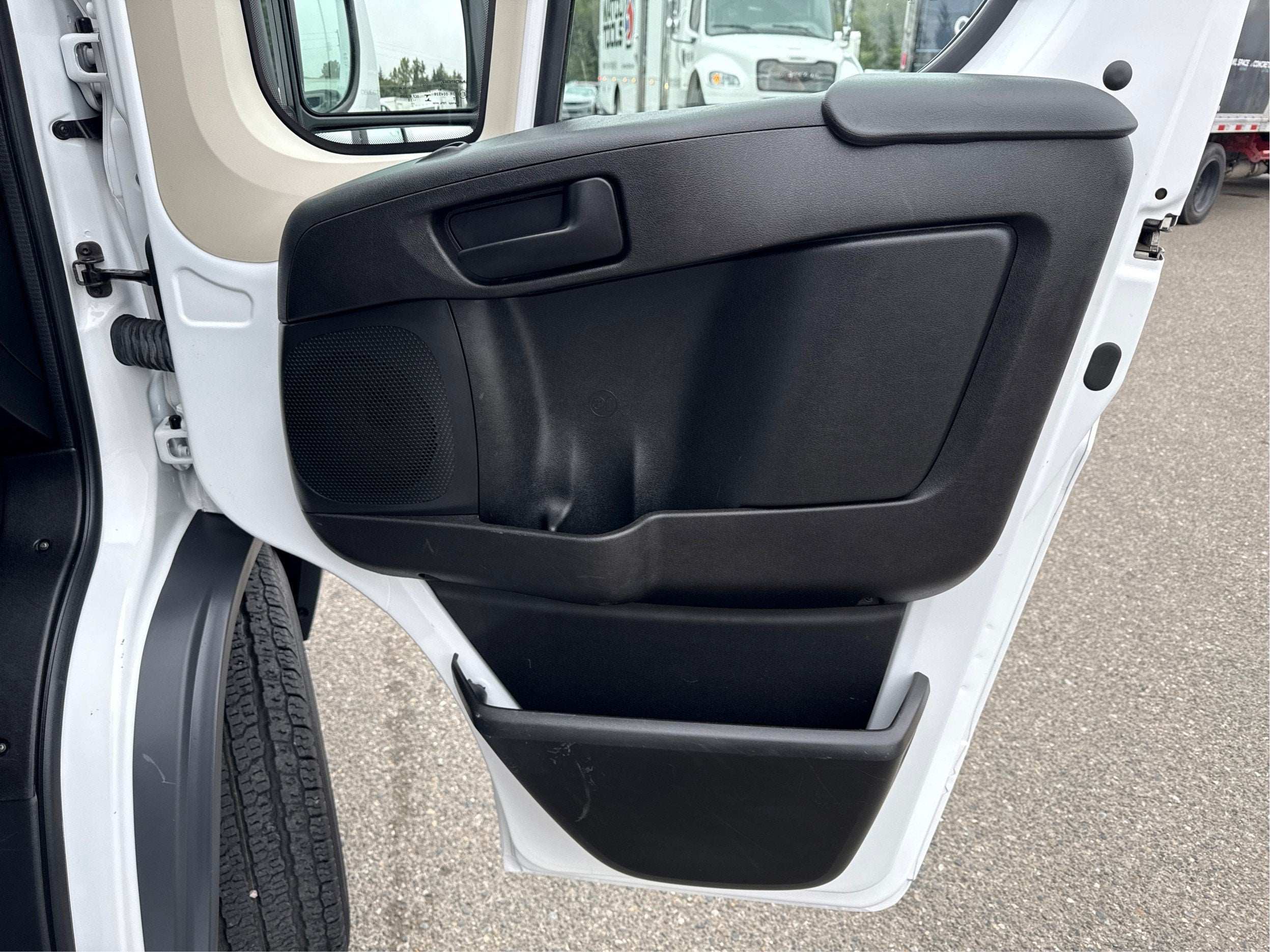 2018 RAM ProMaster Chassis Cab 3500 159" WB 104"