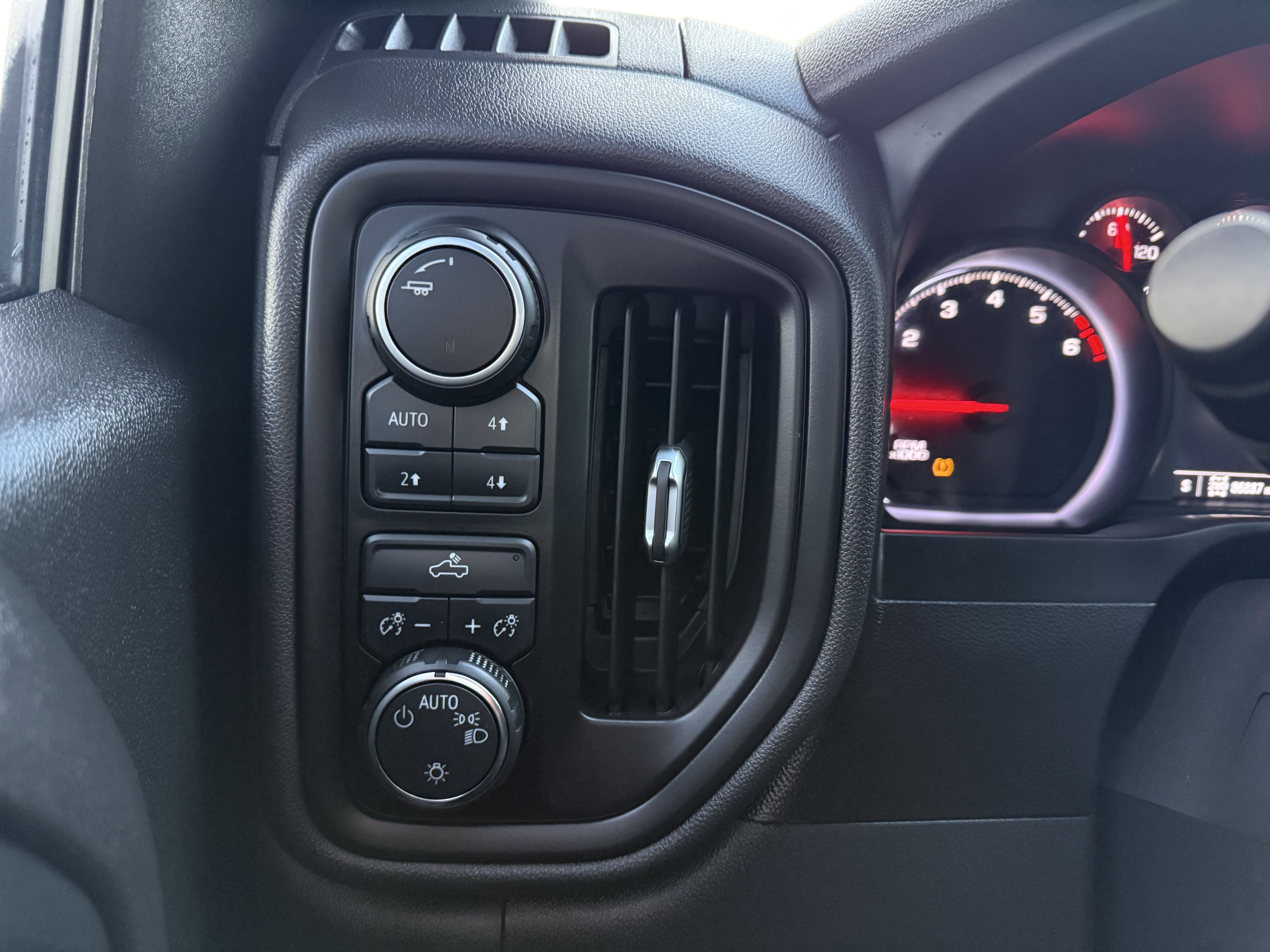 2019 Chevrolet Silverado 1500 Custom Trail Boss