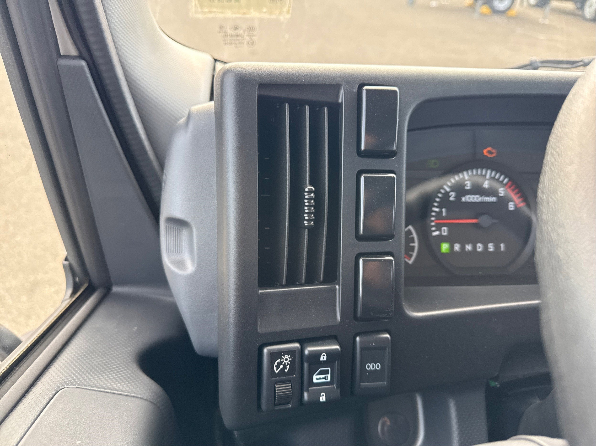 2025 Chevrolet Low Cab Forward 4500 HG Base