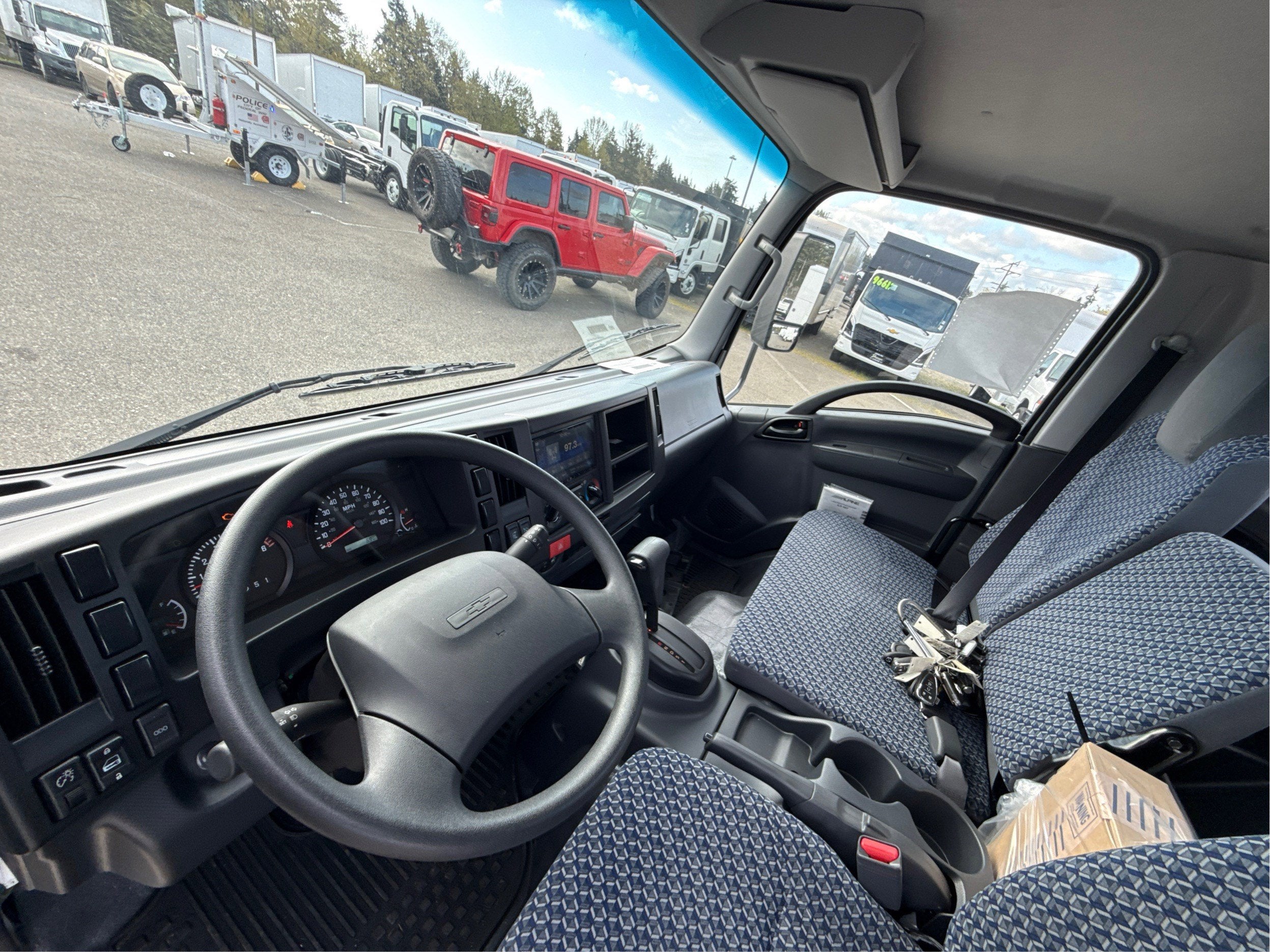 2025 Chevrolet Low Cab Forward 4500 HG Base