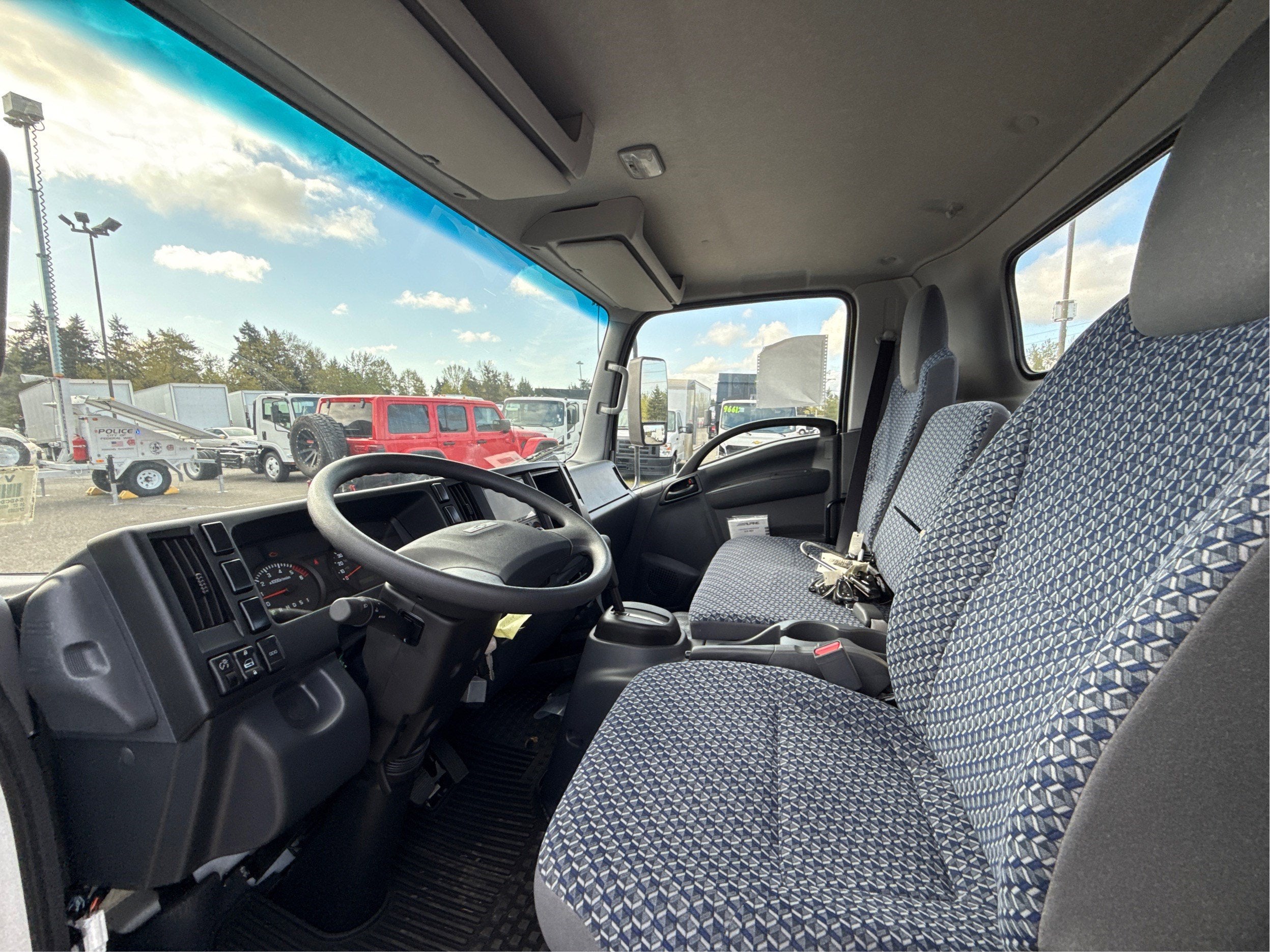 2025 Chevrolet Low Cab Forward 4500 HG Base