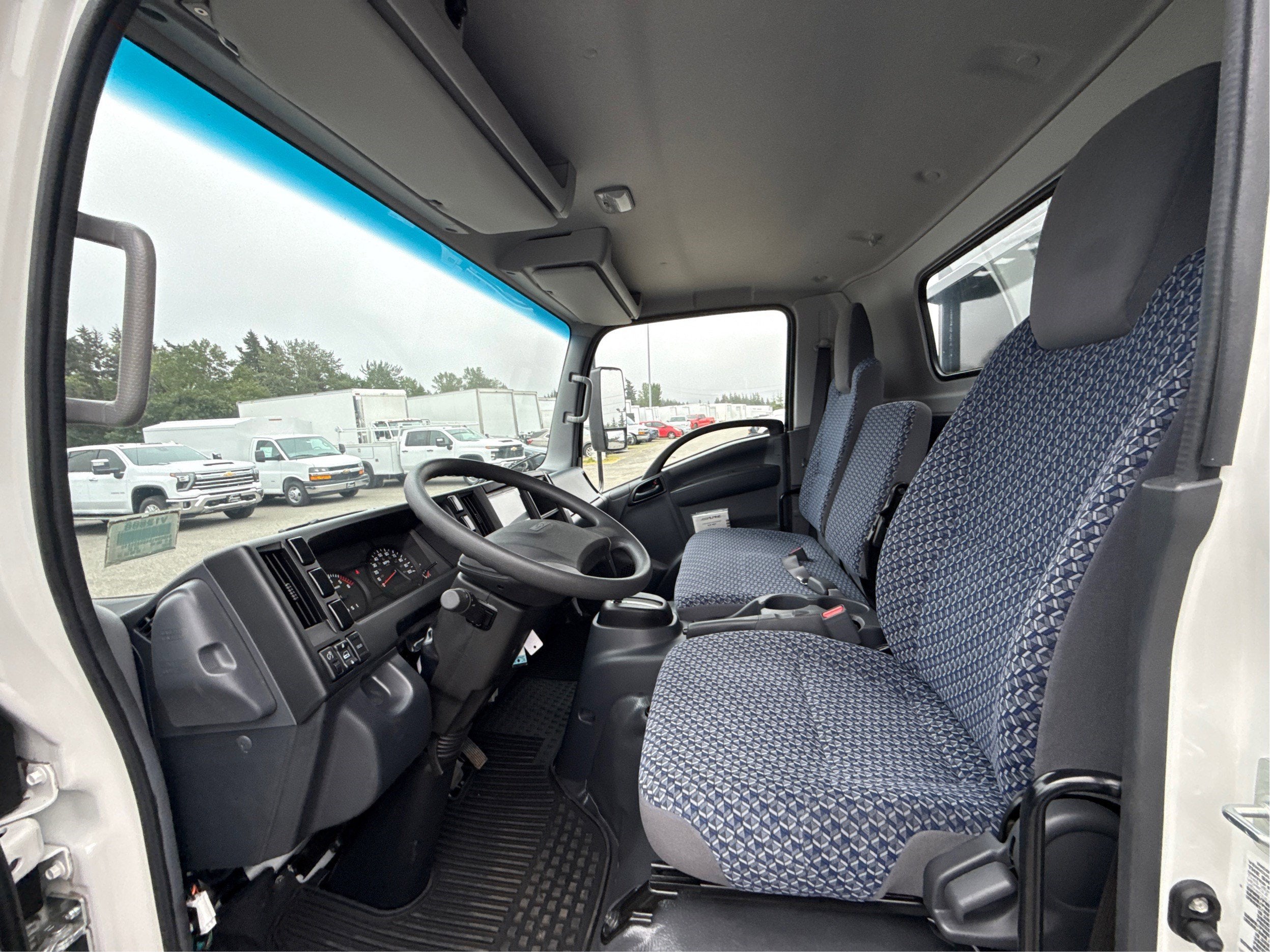 2025 Chevrolet Low Cab Forward 4500 HG Base