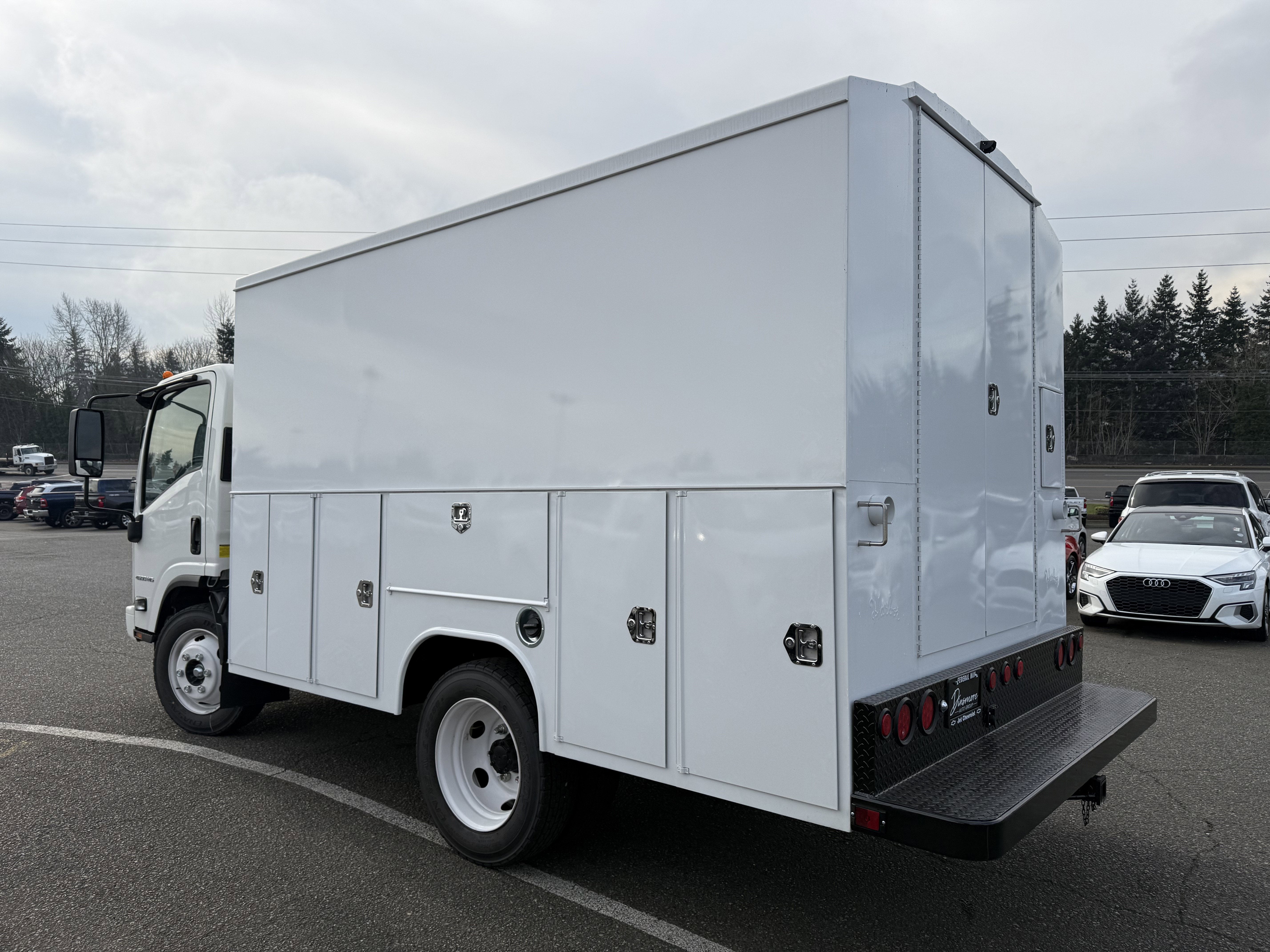 2025 Chevrolet Low Cab Forward 4500 Base