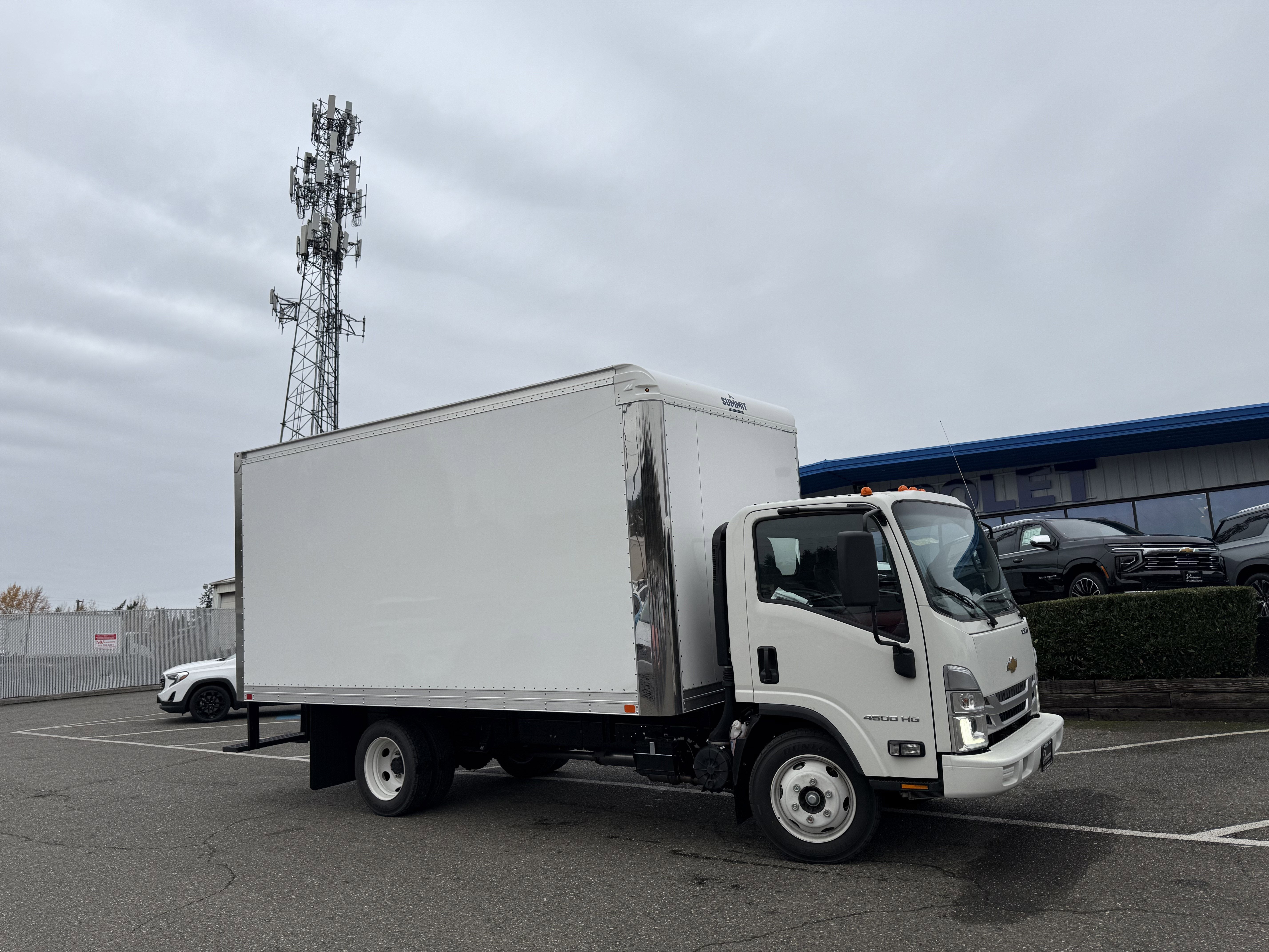 2025 Chevrolet Low Cab Forward 4500 Base