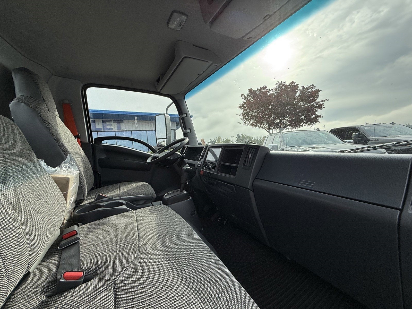 2025 Chevrolet Low Cab Forward 4500 Base