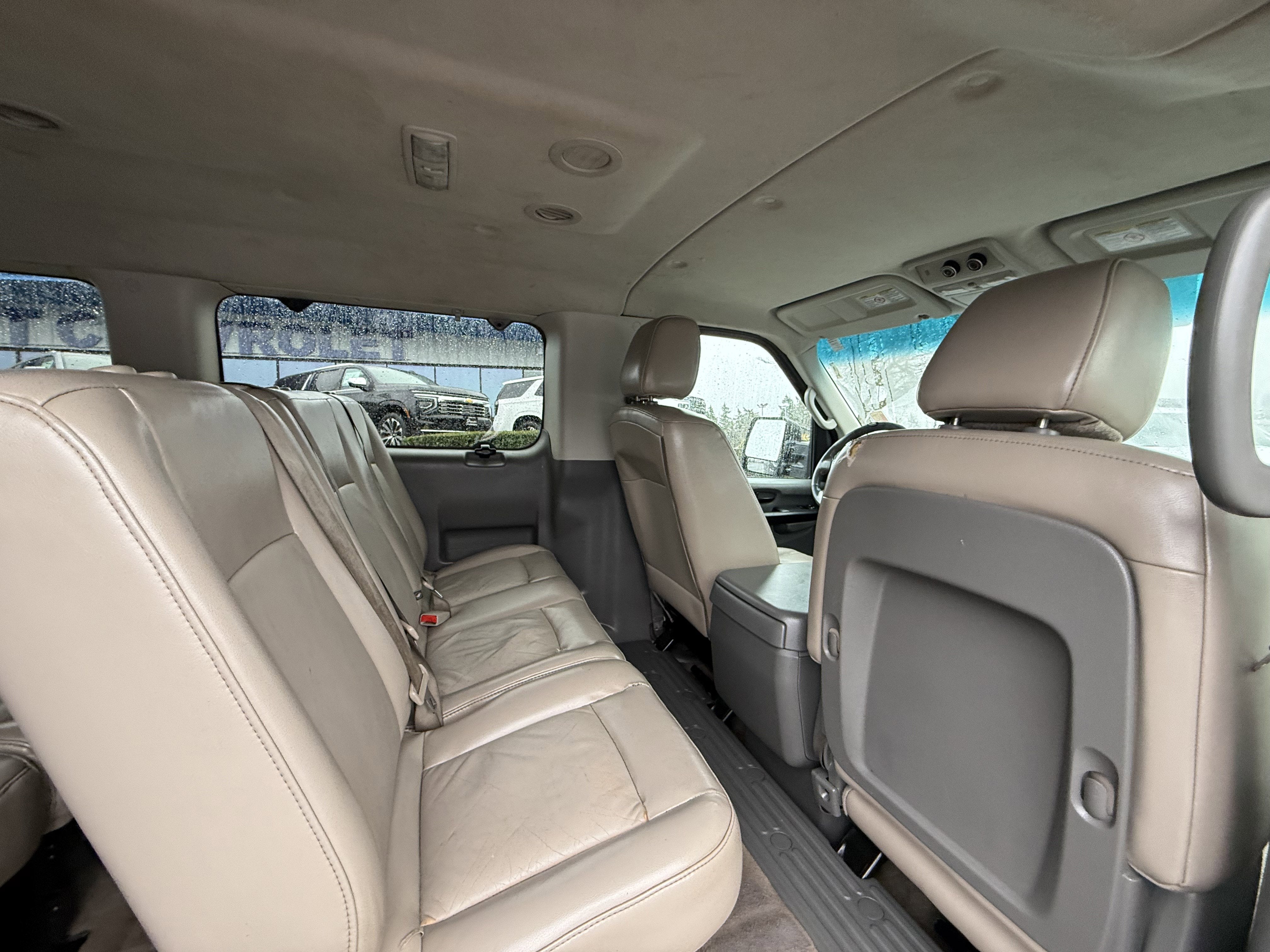 2015 Nissan NV Passenger NV3500 HD SL V8