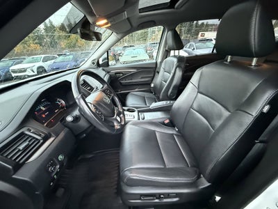 2022 Honda Pilot AWD Black Edition