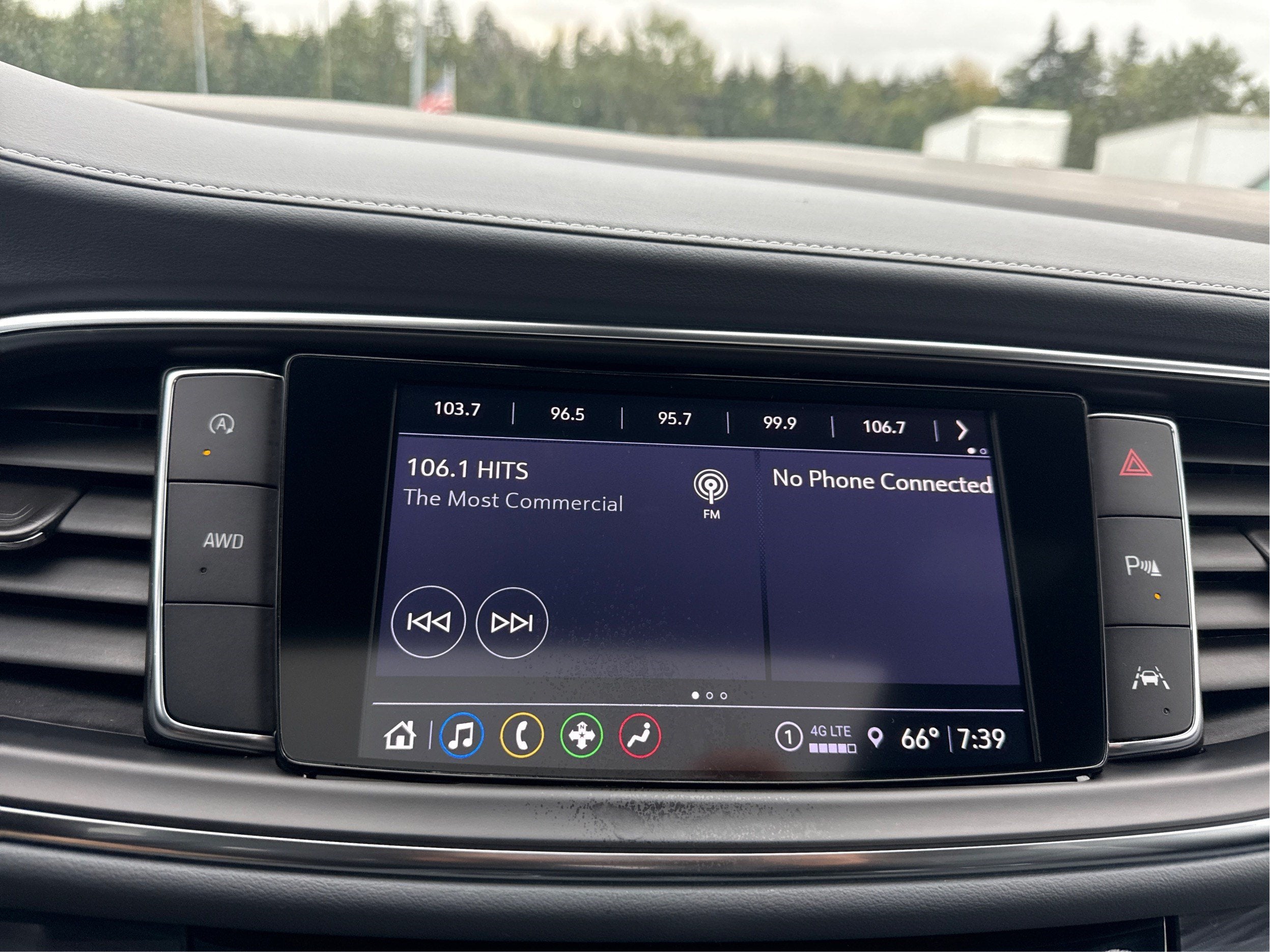 2023 Buick Enclave Essence