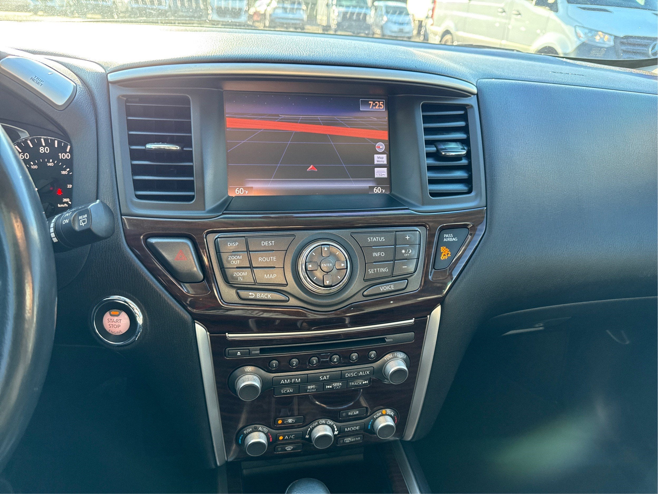 2014 Nissan Pathfinder SL
