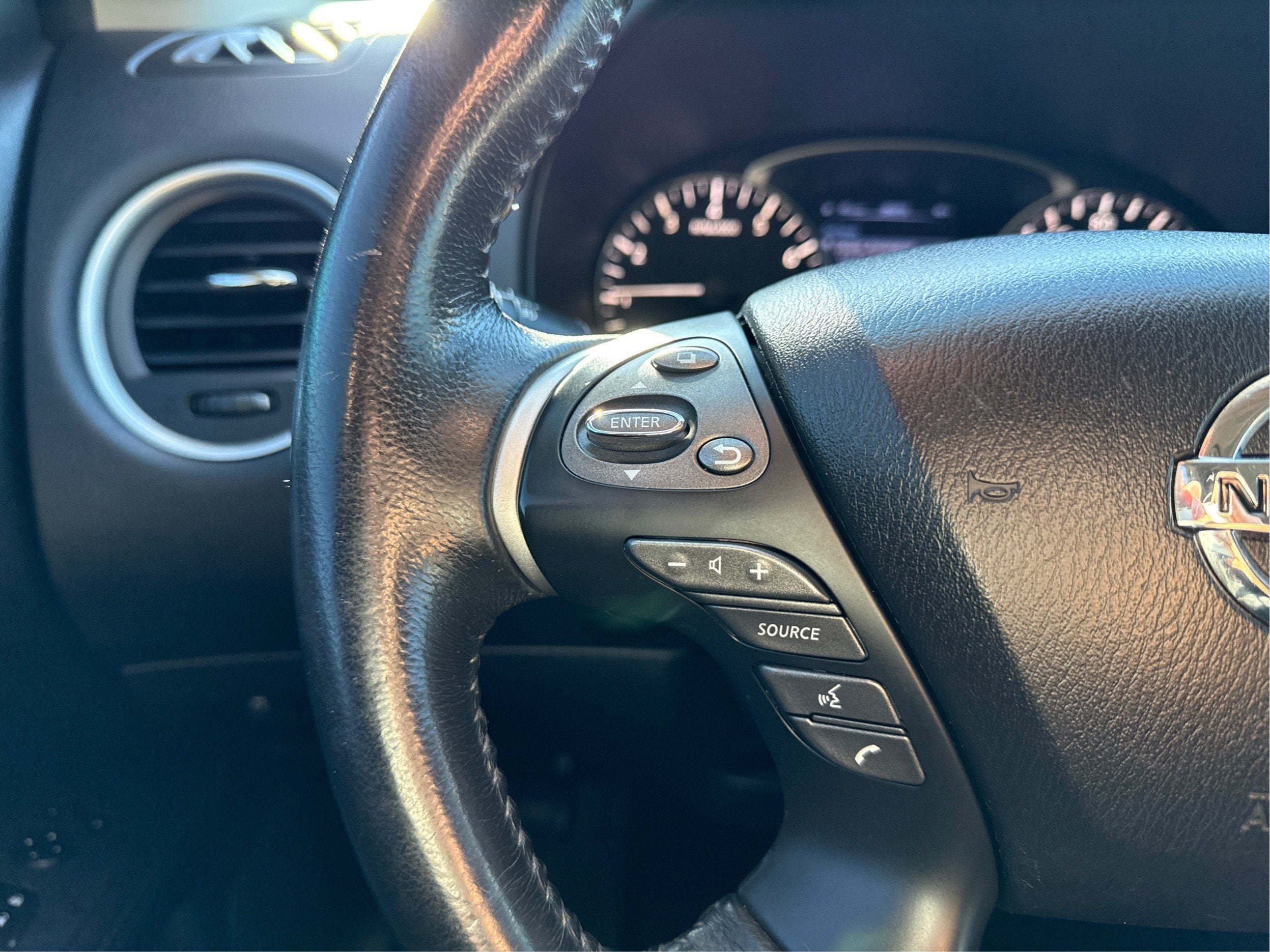2014 Nissan Pathfinder SL